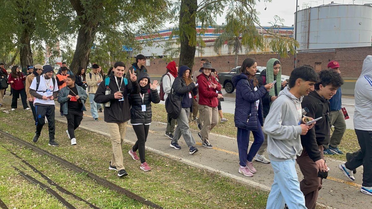 En Santa Fe: 500 jóvenes peregrinan a la Basílica de Guadalupe