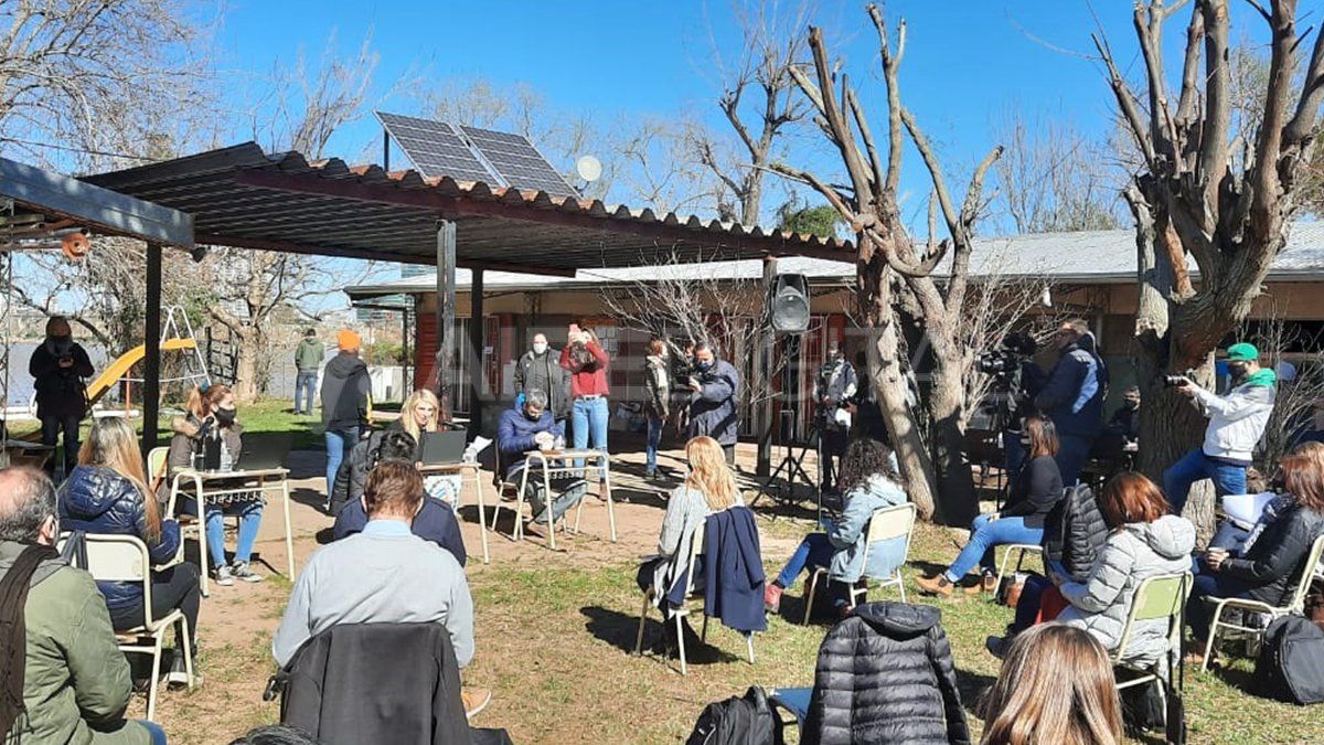 Los concejales rosarinos sesionaron en la escuela Marcos Sastre de la isla El Espinillo.&nbsp;
