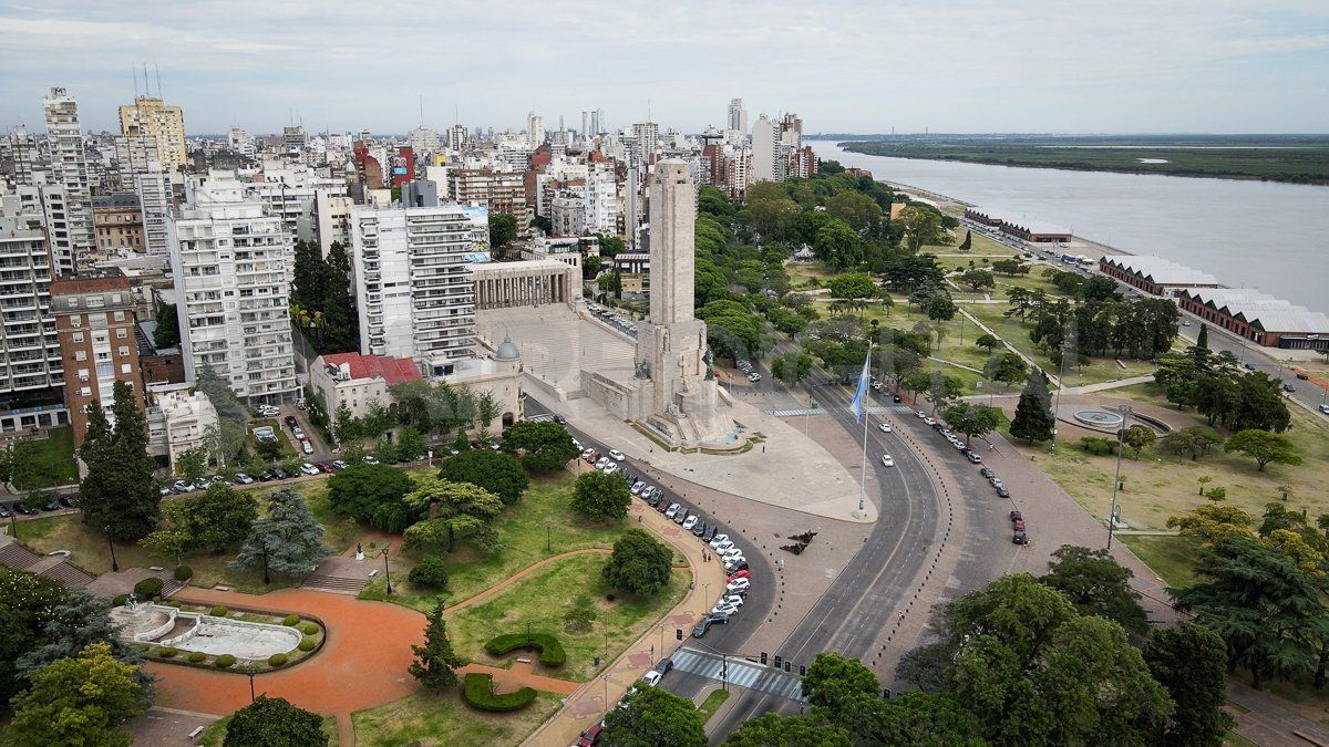 El acto central se realizará en el Monumento Nacional a la Bandera en Rosario.