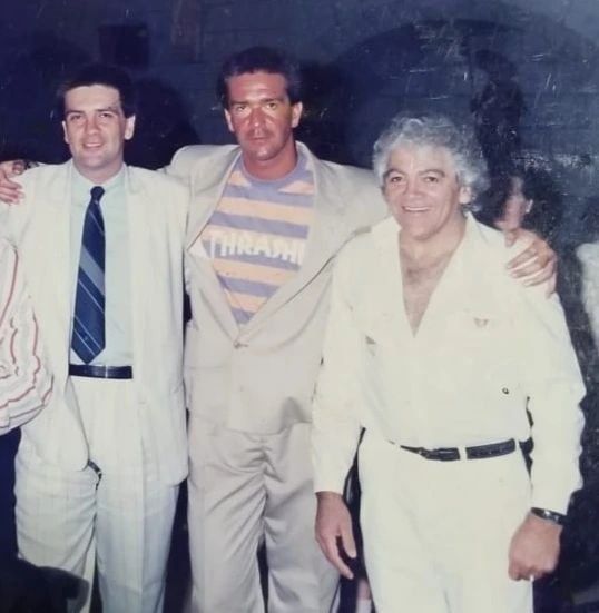 Luis Ventura junto a su hermano Chichí (derecha).