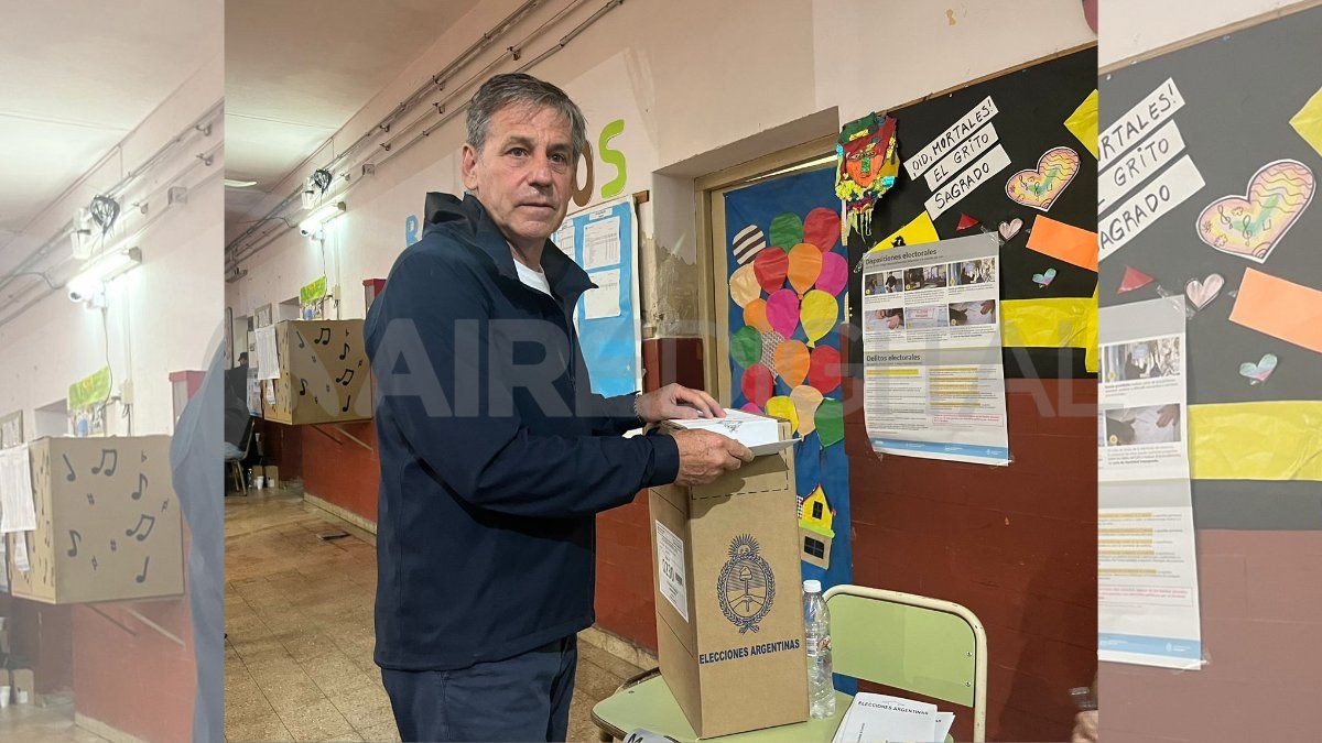 El intendente se refirió al estado de la ciudad desde la escuela Beleno