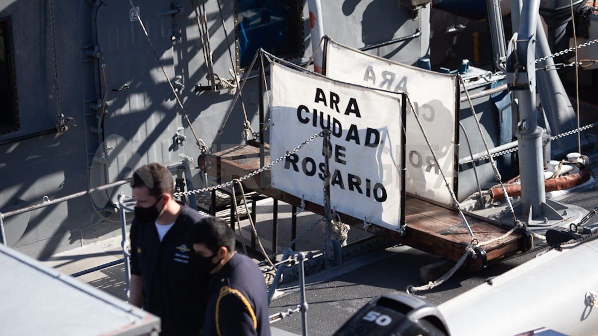 Los buques arribaron ayer a Santa Fe y trabajarán en Alto Verde hasta el próximo 22 de julio con asistencia en pediatría, oftalmología y urología. 