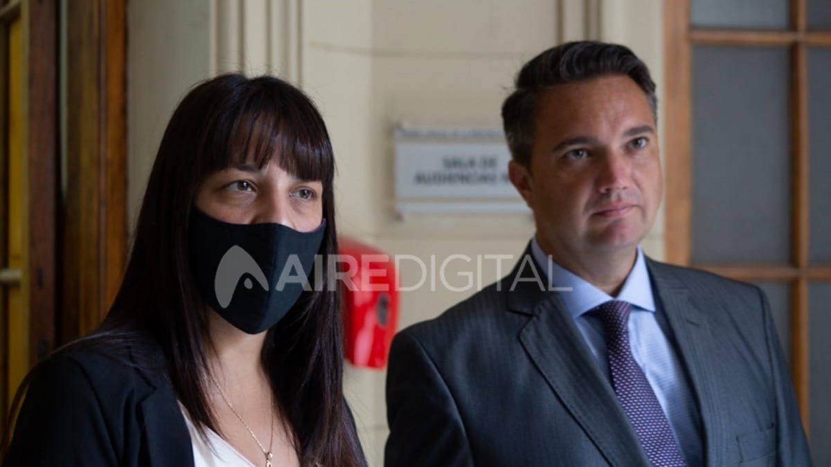 La fiscal Del Río Ayala, junto al abogado querellante, José Mohamad. 