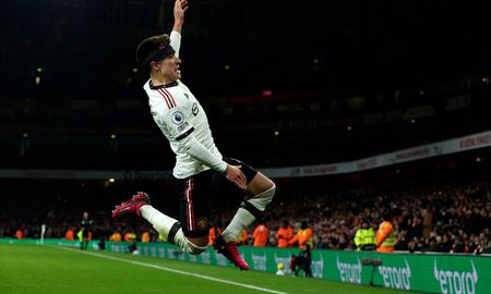 Lisandro Martínez anotó en la derrota del Manchester United ante el Arsenal, por la Premier League. Lisandro Martínez anotó en la derrota del Manchester United ante el Arsenal, por la Premier League.