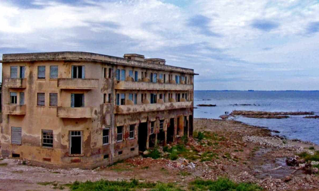 el misterioso gran hotel viena de cordoba: construido por alemanes en 1940, quedo bajo el agua y hoy se puede ver por la sequia el misterioso gran hotel viena de cordoba: construido por alemanes en 1940, quedo bajo el agua y hoy se puede ver por la sequia