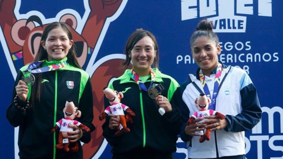 Camila Fuenzalida se subió al podio en pentatlón femenino. 