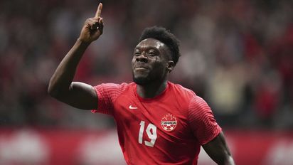 Cómo juega Alphonso Davies, la figura de Canadá que jugará el Mundial Qatar 2022