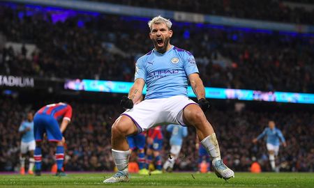 El Kun Agüero se recuperó de la operación de rodilla y ya entrena con el Manchester City mientras espera a que llegue Messi. El Kun Agüero se recuperó de la operación de rodilla y ya entrena con el Manchester City mientras espera a que llegue Messi.