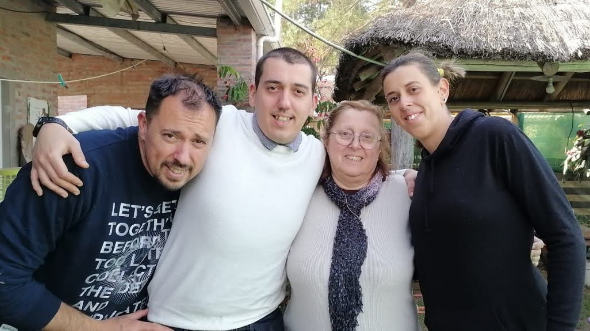 Graciela junto a sus tres hijos, Juan Manuel, Javier y Nadia. Graciela junto a sus tres hijos, Juan Manuel, Javier y Nadia.