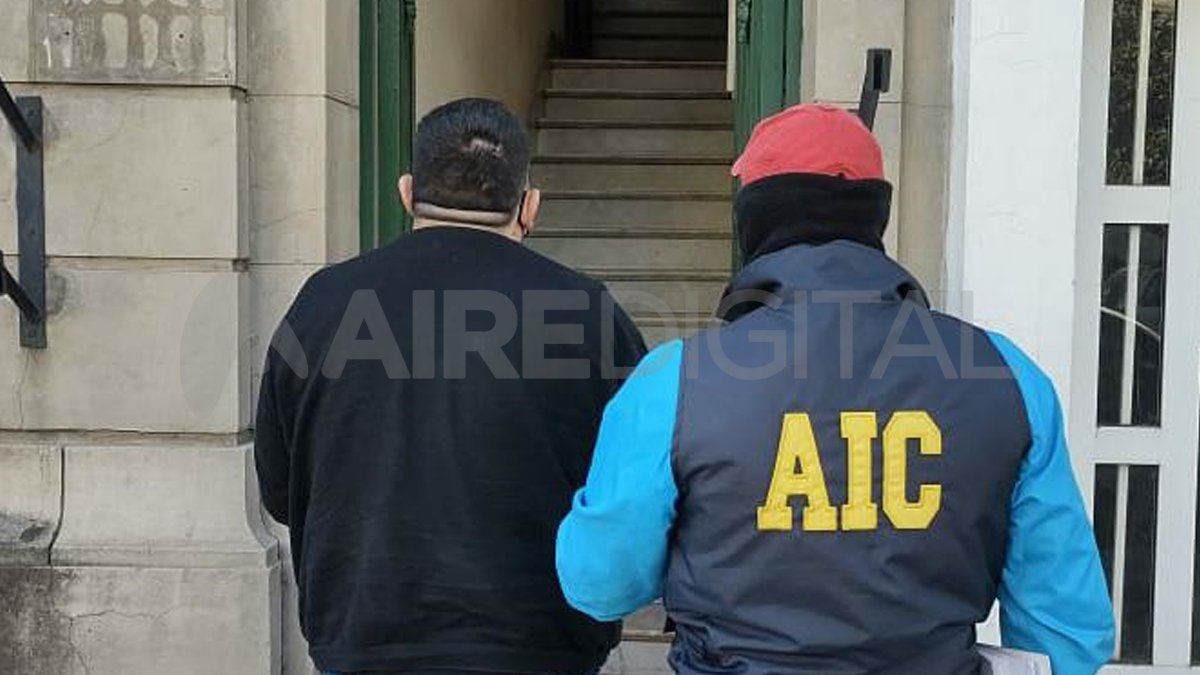 El hombre de 40 años se entregó este lunes en la división Homicidios de la Agencia de Investigación Criminal