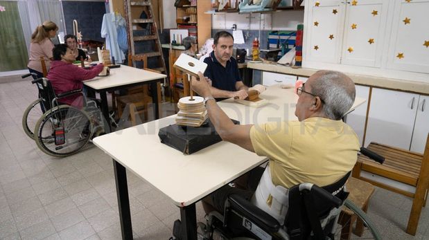 En el hospital Vera Candioti, cada paso dado por los pacientes es un triunfo compartido.