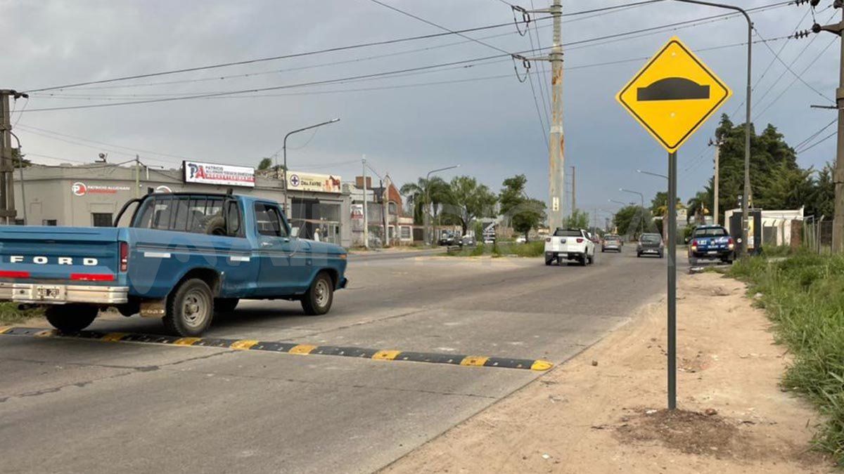 Instalaron un lomo de burro en Aristóbulo del Valle y Callejón El Sable tras el accidente fatal ocurrido el 2 de enero.