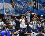 Argentina le ganó 2 a 1 a Inglaterra, y Messi jugará una nueva final del mundo. Argentina le ganó 2 a 1 a Inglaterra, y Messi jugará una nueva final del mundo.