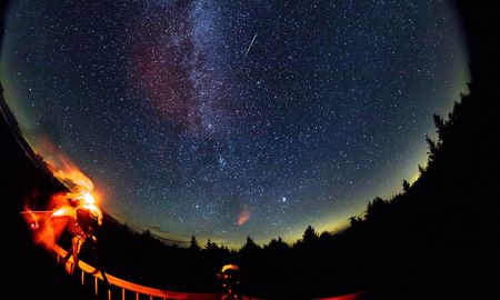 La Nasa compartió esta espectacular imagen para anunciar la lluvia de estrellas más abundante del año: las Perseidas. La Nasa compartió esta espectacular imagen para anunciar la lluvia de estrellas más abundante del año: las Perseidas.