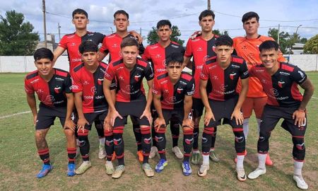 Colón goleó a Guadalupe y está en semifinales. Foto: Camila Vera Damiani. Colón goleó a Guadalupe y está en semifinales. Foto: Camila Vera Damiani.