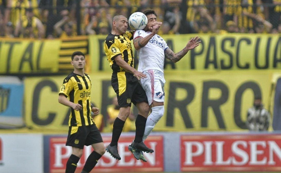 Peñarol y Nacional pretenden participar en las próximas ediciones de la Copa Argentina