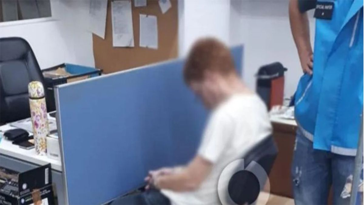 Le allanaron la librería, encontraron pornografía infantil y lo investigan por abuso de una nena