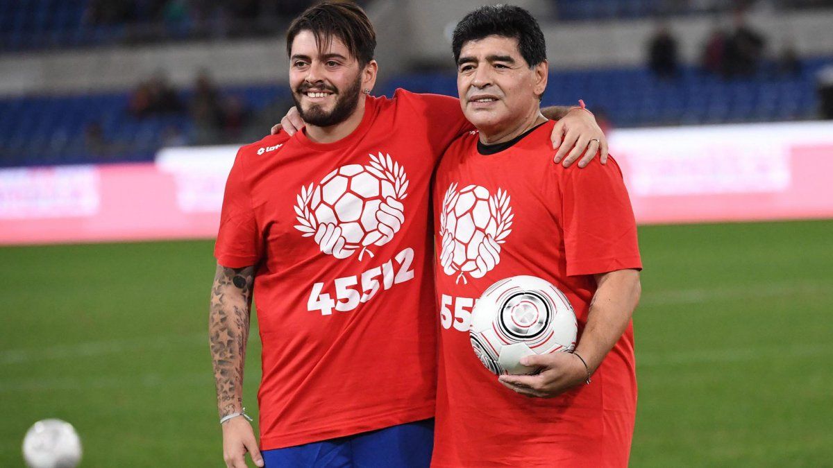 Diego Jr. y Diego Maradona juntos. El hijo del astro reclama justicia por su padre y asegura que Matías Morla pagará las consecuencias por el deterioro del ex capitán de la Selección Argentina.