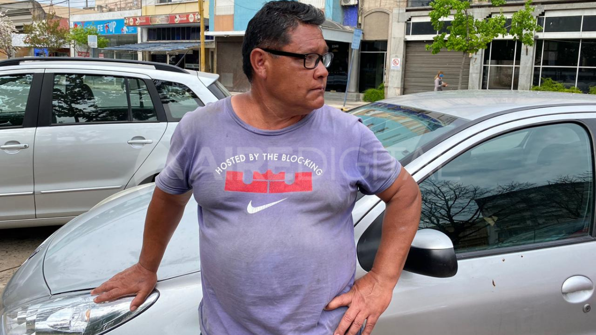 El drama del chef trapito es un emergente de miles de personas que tienen que salir a buscar changas porque se quedaron sin trabajo en Santa Fe.