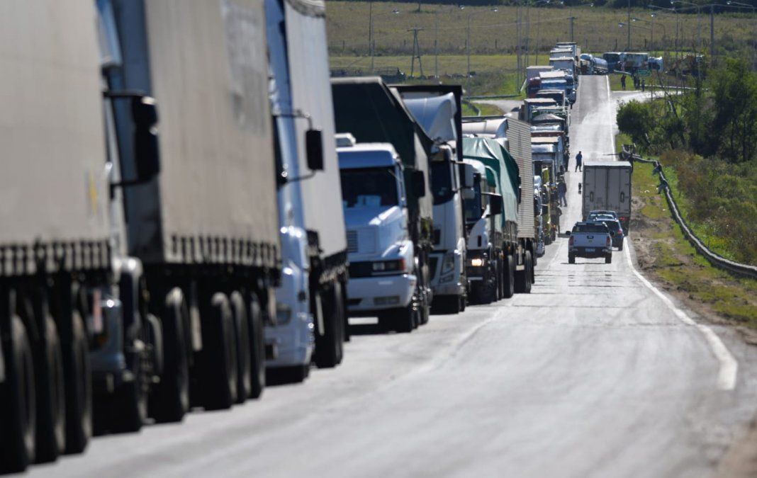 El Sindicato de camioneros se adhiere al paro nacional de transporte.