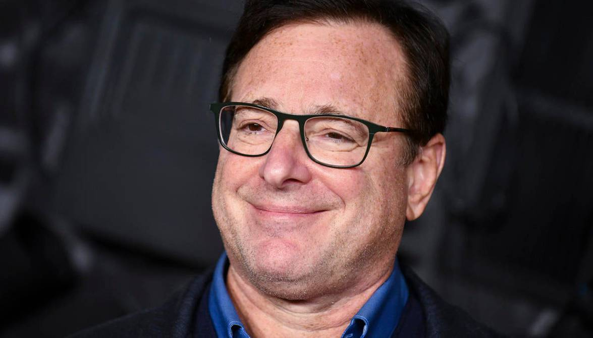 Encontraron a Bob Saget tendido en la cama.
