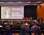 Con la participación de más de 250 representantes de gobiernos locales, universidades, organismos científicos y sectores productivos, la Provincia oficializó una estrategia transversal con 35 medidas para anticipar y mitigar los efectos del cambio climático. Con la participación de más de 250 representantes de gobiernos locales, universidades, organismos científicos y sectores productivos, la Provincia oficializó una estrategia transversal con 35 medidas para anticipar y mitigar los efectos del cambio climático.
