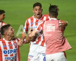 Unión recibe a Lanús por la Copa Diego Maradona, con la mente puesta en conseguir el primer triunfo en la Zona Complementaria. Unión recibe a Lanús por la Copa Diego Maradona, con la mente puesta en conseguir el primer triunfo en la Zona Complementaria.