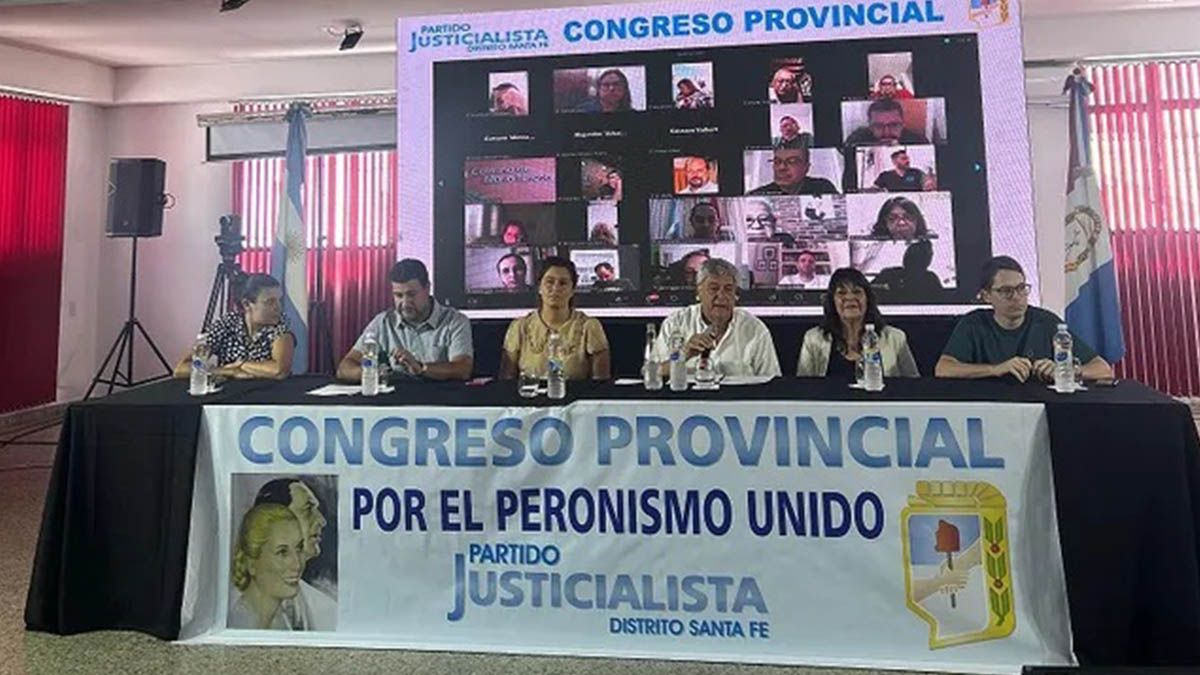 El sábado 28 de diciembre se llevó a cabo el congreso del Partido Justicialista de la provincia de Santa Fe donde estaba previsto abordar la estrategia electoral de 2025.