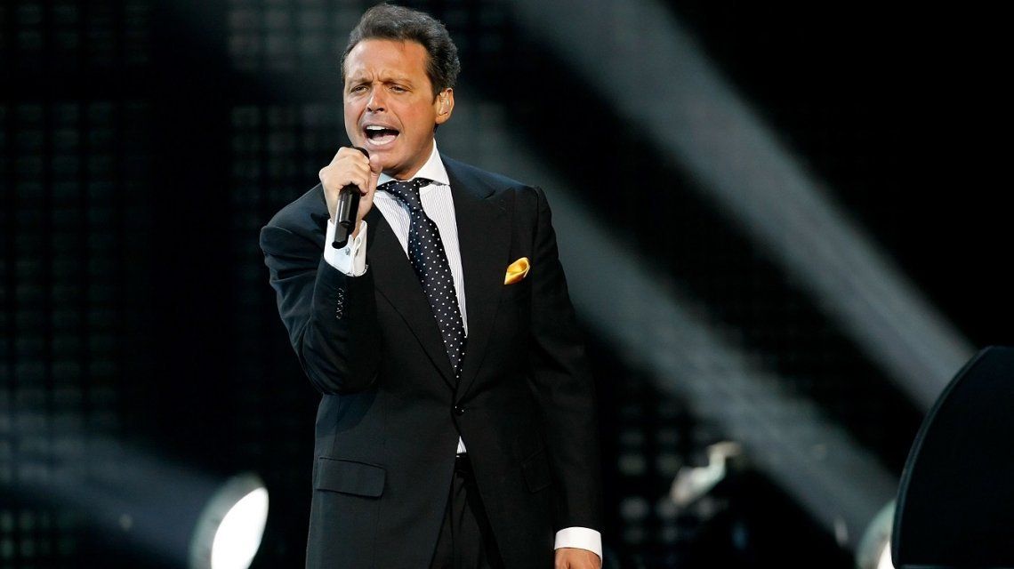 Luis Miguel debutó sexualmente en Mar del Plata