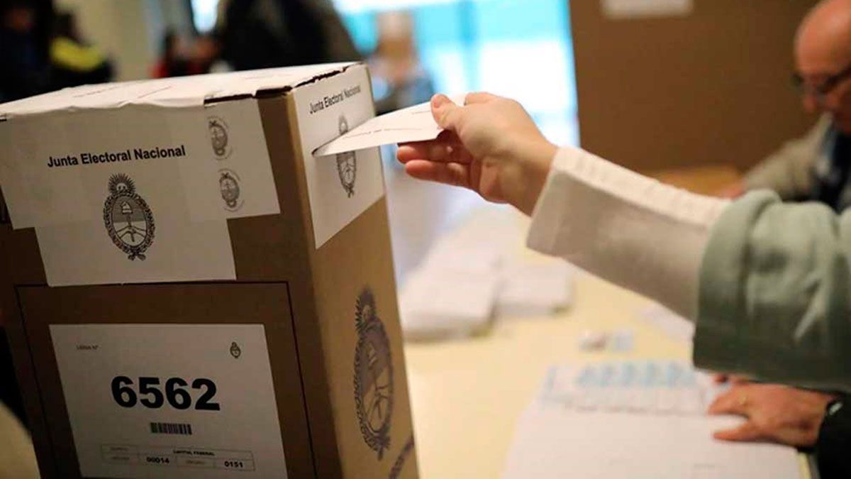 Si se toma como base el padrón electoral de 2019 -32.064.323 votantes habilitados- y se tiene en cuenta que se trata de dos elecciones -las PASO y las generales-