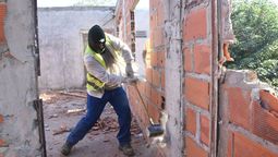 altText(Derribaron construcciones en Rosario y ya son los 108 búnkeres de droga inactivados en Santa Fe)}