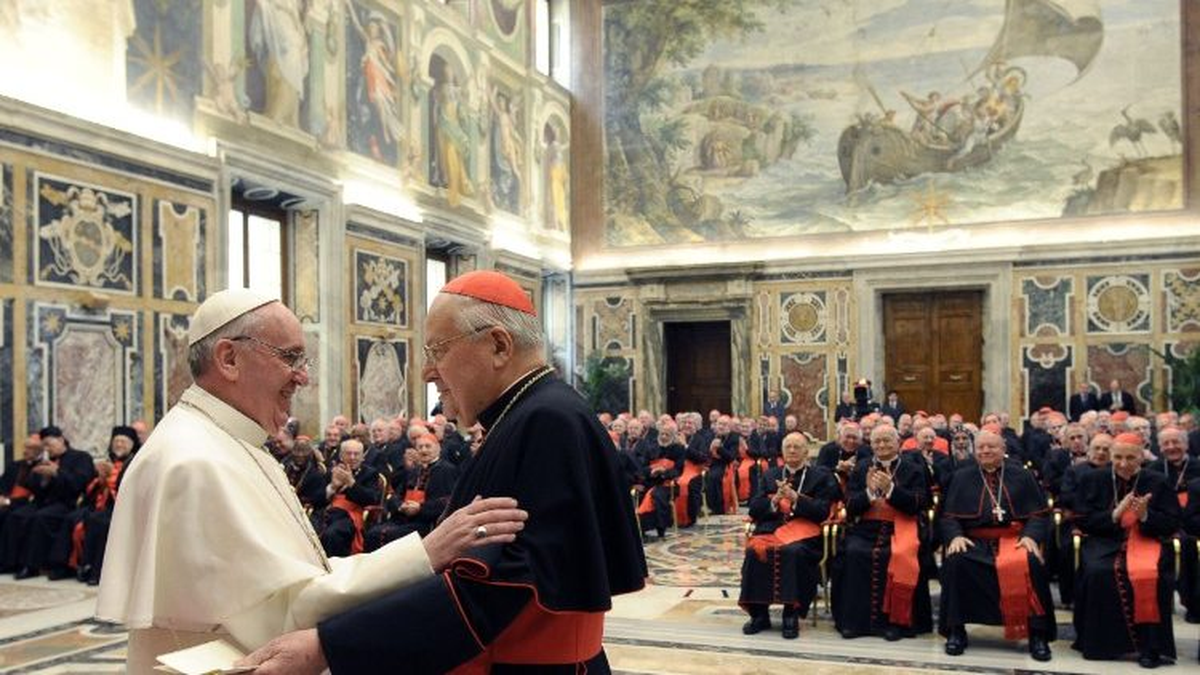 El Papa Francisco con el cardenal Angelo Sodano