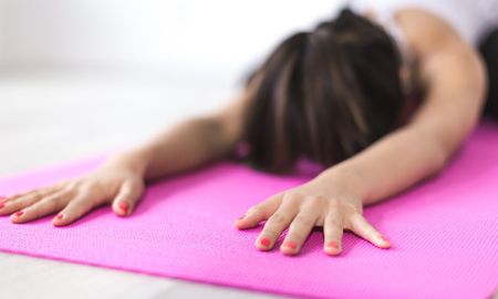 como limpiar tu colchoneta de yoga sin utilizar quimicos como limpiar tu colchoneta de yoga sin utilizar quimicos