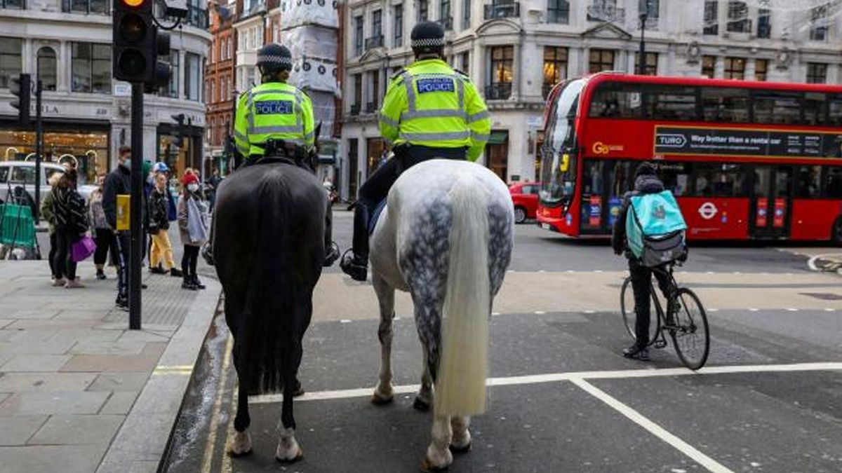 Reino Unido eleva a grave el nivel de alerta por terrorismo tras ataques en París, Viena y Niza