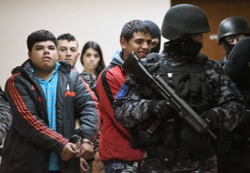 Imputaron a un hijo del antiguo jefe de “Los Monos” y a un cómplice por el crimen de un policía