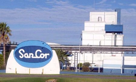 Atilra-el gremio que nuclea a los trabajadores de la industria láctra- anunció medidas de fuerza en SanCor por incumplimientos en aportes y contribuciones a trabajadores. Atilra-el gremio que nuclea a los trabajadores de la industria láctra- anunció medidas de fuerza en SanCor por incumplimientos en aportes y contribuciones a trabajadores.