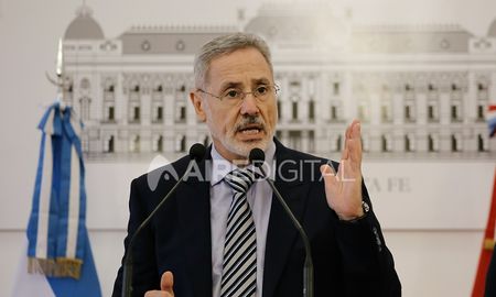 En diálogo con Aire de Santa Fe, Sain confirmó que ya se detuvo a uno de los dos motochorros. En diálogo con Aire de Santa Fe, Sain confirmó que ya se detuvo a uno de los dos motochorros.
