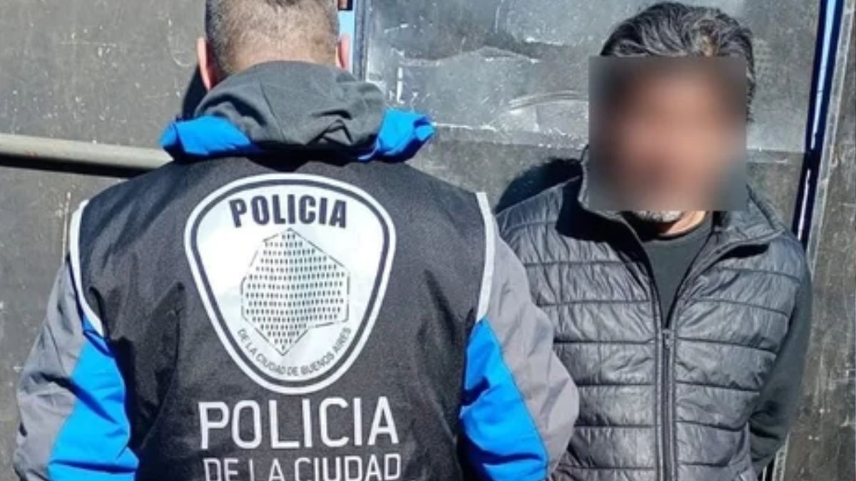 De película: fue a ver a su equipo preferido y quedó detenido por un asesinato