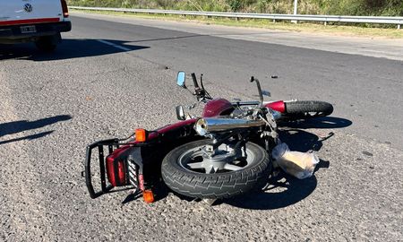Un accidente de tránsito complicó el flujo vehicular en la entrada a Av. Circunvalación, a la altura del Hipódromo. Un accidente de tránsito complicó el flujo vehicular en la entrada a Av. Circunvalación, a la altura del Hipódromo.