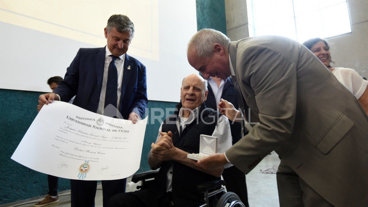 El 13 de noviembre de 2019, Quino fue nombrado Dr. Honoris Causa de la Universidad de Cuyo, en su Mendoza Natal.