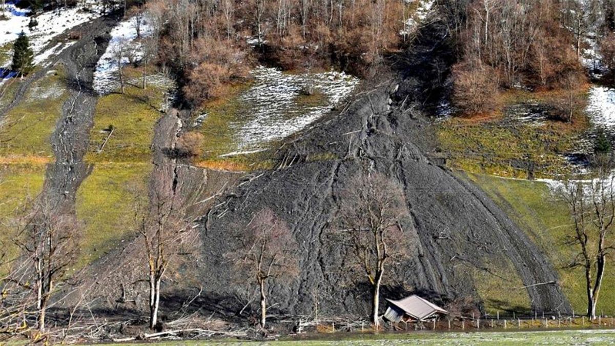 Tormentas invernales en Austria: murió un hombre cuando un alud de lodo enterró su casa