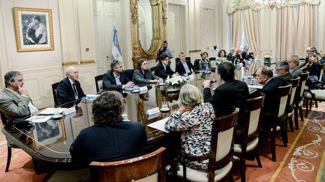 Macri se reunió con un grupo de intelectuales para diseñar políticas sociales a largo plazo