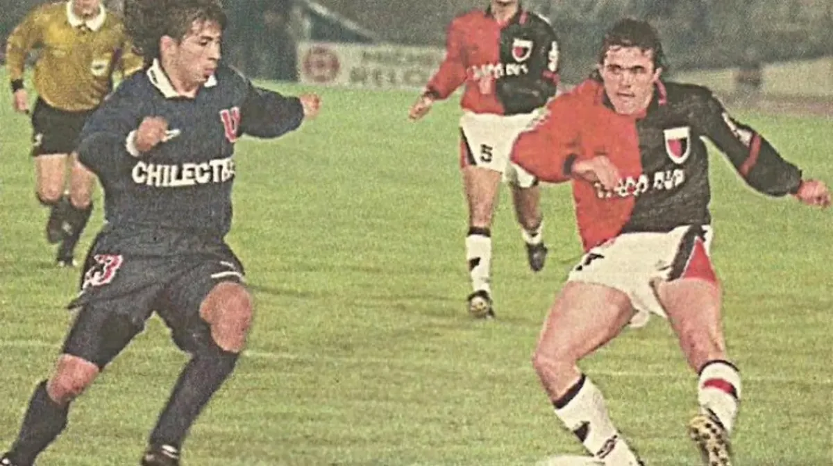 Adrián Gorostidi con la camiseta de Colón. Adrián Gorostidi con la camiseta de Colón.