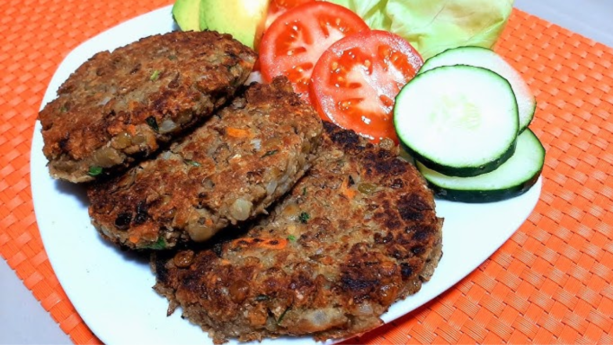 Las hamburguesas de trigo burgol son deliciosas y fáciles de hacer en la comodidad de casa, con muy pocos ingredientes. Las hamburguesas de trigo burgol son deliciosas y fáciles de hacer en la comodidad de casa, con muy pocos ingredientes.