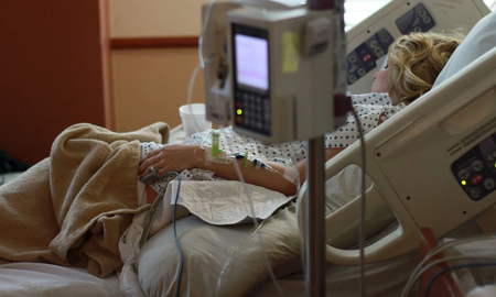 Desde clínicas y sanatorios afirman que los sueldos representan el 70% de sus costos y que no están en condiciones de afrontar aumentos si no hay recomposición en las carteras de obras sociales y prepagas. Desde clínicas y sanatorios afirman que los sueldos representan el 70% de sus costos y que no están en condiciones de afrontar aumentos si no hay recomposición en las carteras de obras sociales y prepagas.