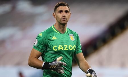 arsenal le gano al aston vila de dibu martinez en la premier league arsenal le gano al aston vila de dibu martinez en la premier league