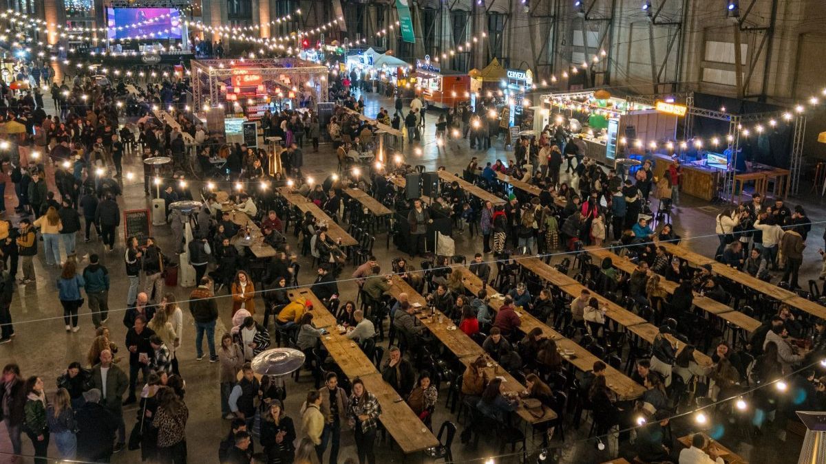 Más de 100 mil turistas visitaron la ciudad de Santa Fe durante las vacaciones de invierno. Más de 100 mil turistas visitaron la ciudad de Santa Fe durante las vacaciones de invierno.