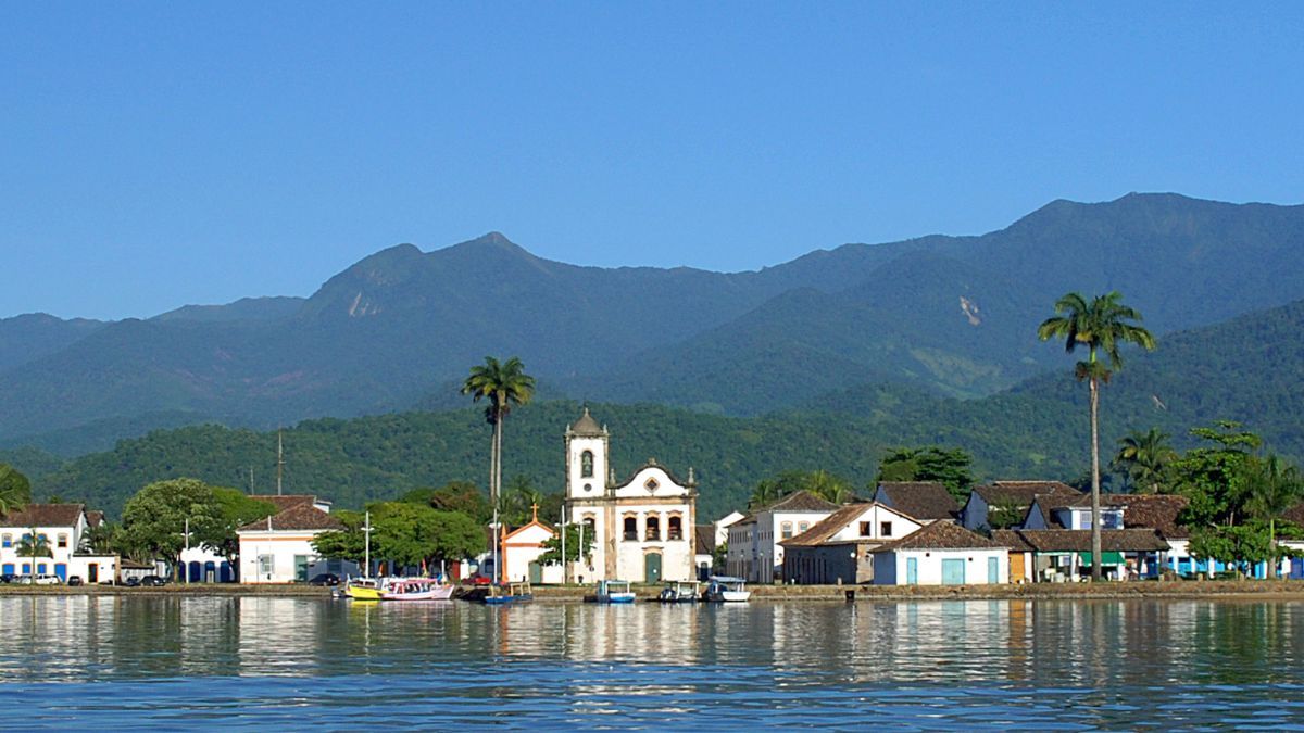 El centro histórico conserva el espíritu colonial que distingue a este destino de la Costa Verde. El centro histórico conserva el espíritu colonial que distingue a este destino de la Costa Verde.