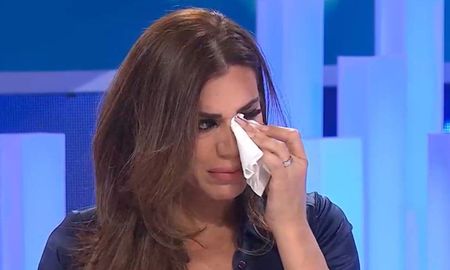 Flor de la V atraviesa semanas decisivas en El Nueve tras los rumores de levantamiento de su programa. Flor de la V atraviesa semanas decisivas en El Nueve tras los rumores de levantamiento de su programa.