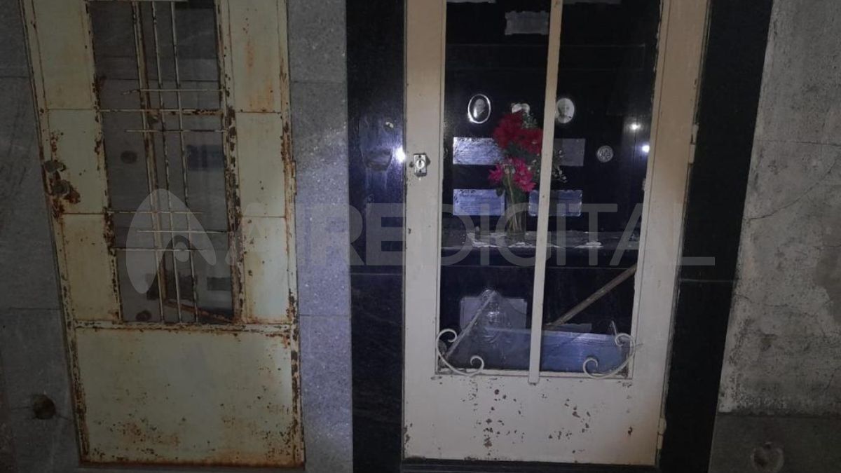 Panteones vandalizados en el Cementerio Municipal